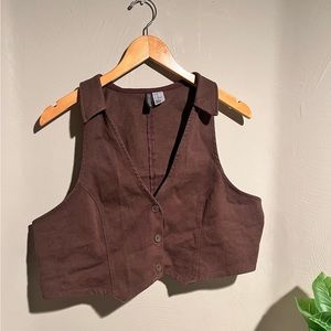 H&M button up cropped vest